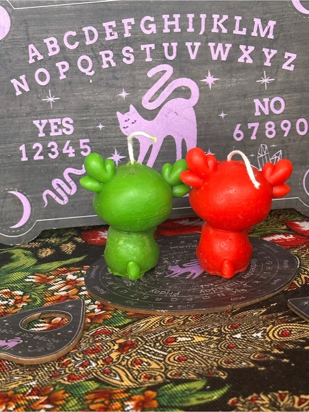 Holly Deer Candle Set